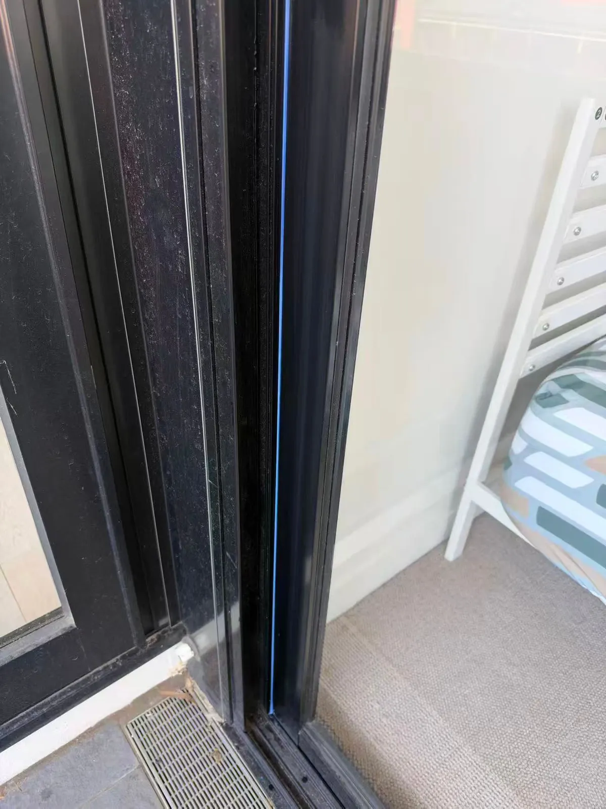 Sliding-door frame perimeter joint detail
